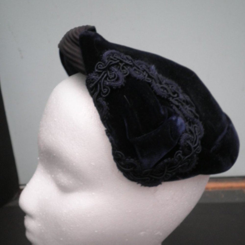 Cocktail vintage hat